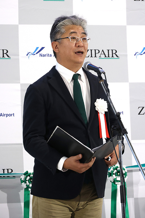 Low cost airline ZipAir launched Narita Los Angeles route. December 25, 2021, Narita, Japan   Japan s budget airline Zipair Tokyo president Shingo Nishida delivers a speech as the airline launches the first flight from Narita to Los Angeles at the Narita international airport in Narita, suburban  Tokyo on Saturday, December 25, 2021. Japan Airlines   JAL  low cost carrier started its sixth international route to Los Angeles.      Photo by Yoshio Tsunoda AFLO  