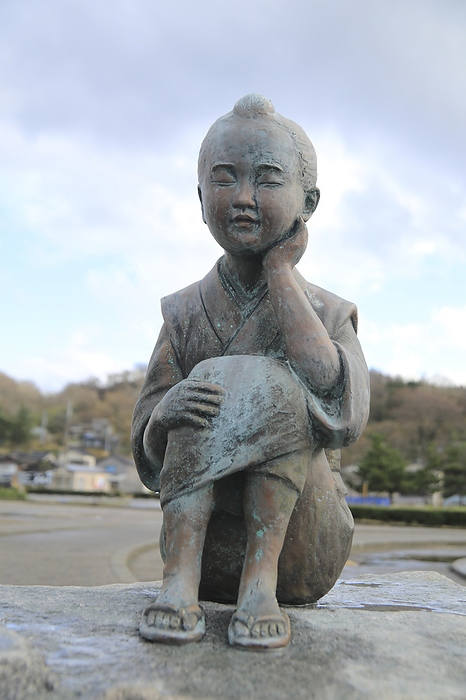 Stone monument of the statue of Yoshihiro Kan's child