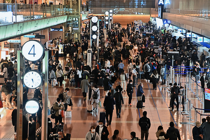 Long New Year s holidays started in Japan A domestic departure floor is crowded with tourists of long New Year s holidays at the Haneda airport in Tokyo, Japan on December 29, 2021.