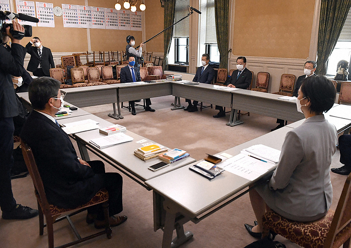 Former Prime Minister Yoshihiko Noda  back, second from right , chairman of the Constitutional Democratic Party of Japan, attends a committee to discuss a stable succession to the throne. Former Prime Minister Yoshihiko Noda  back, second from right , chairman of the Constitutional Democratic Party of Japan s study committee to discuss a stable succession to the throne, in the Diet in 2022. Photo by Miki Takeuchi, 10:58 a.m., January 14, 2010