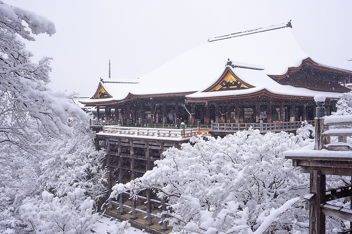Kiyomizu dera Temple Snow scene Higashiyama, Kyoto World Heritage   Cultural Properties of Ancient Kyoto Japanese Heritage: A 1300 year Journey of Life in Japan: Pilgrimage to the 33 Kannon Temples of Saigoku Main hall and Kiyomizu no butai seen from the side of Okuno in 