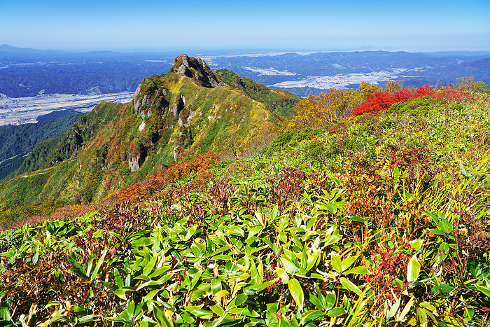 Hakkaisan in autumn leaves from Mt.