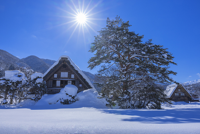 Gifu Prefecture Snowy Gassho-Zukuri and the Sun