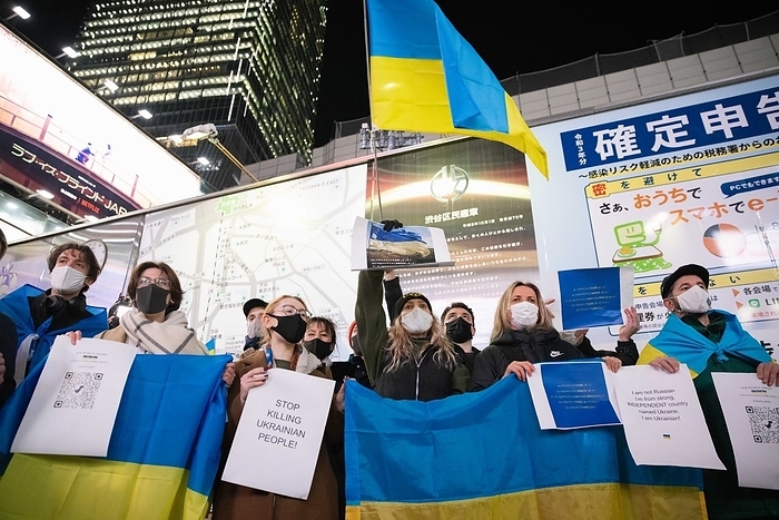 Russia invades Ukraine, protests in Tokyo Supporters of Ukraine have gathered in central Tokyo on February 24, 2022 to demonstrate against the Russian Invasion of Ukraine. They condemned the attack and called for peace in the eastern European country.