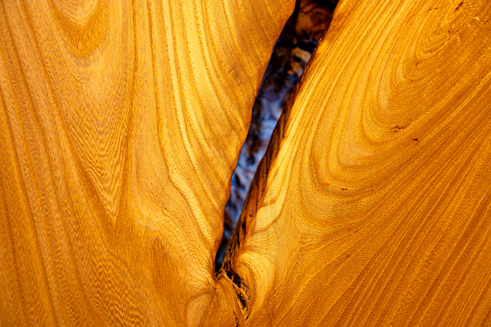 Wood grain wallpaper
