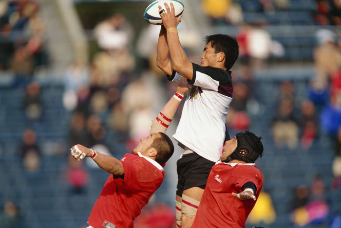 Naoya Okubo (Suntory), Naoya Okubo
FEBRUARY 3, 2002 - Rugby : Naoya Okubo of Suntory wins the line-out ball during the 39th Japan Rugby Football Championship final match between Suntory 28- (Photo by AFLO) [06/06/02
(Photo by AFLO) [0633].