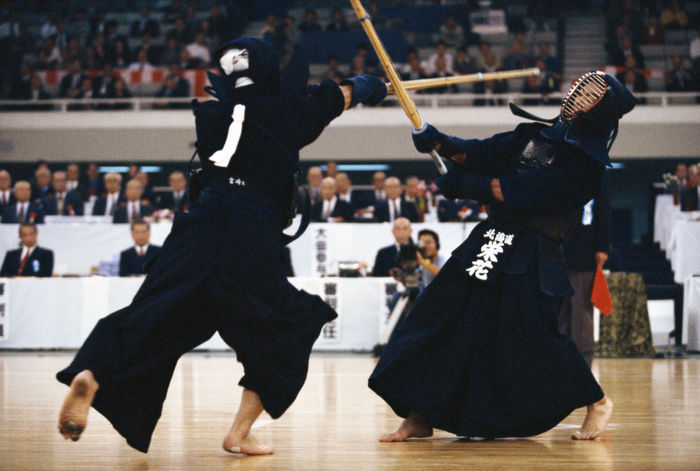 Fumihiro Miyazaki vs Naoki Eiga, Naoki Eiga
NOVEMBER 3, 1997 - Kendo : Fumihiro Miyazaki (L) and Naoki Eiga (R) in action during the 45th All Japan Kendo Championship at Nippon Budokan in Tokyo, Japan.
(Photo by Shinichi Yamada/AFLO) [0348].