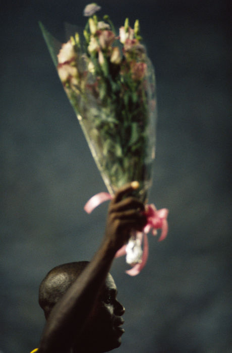 Carl Lewis (USA),
SEPTEMBER 19, 1992 - Athletics : Carl Lewis of the USA waves the bouquet during the TOTO Super Track and Field Meet 1992 at National Stadium in Tokyo, Japan.
(Photo by Shinichi Yamada/AFLO) [0348]