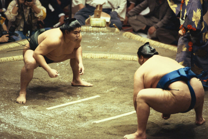 Wakahanada, Wakahanada
MAY 18, 1992 - Sumo : Wakahanada (L) stares at his opponent Kushimaumi (R) before the match during the Grand Sumo Championship Summer Series at Ryogoku Kokugikan in Tokyo, Japan.
(Photo by Shinichi Yamada/AFLO) [0348].