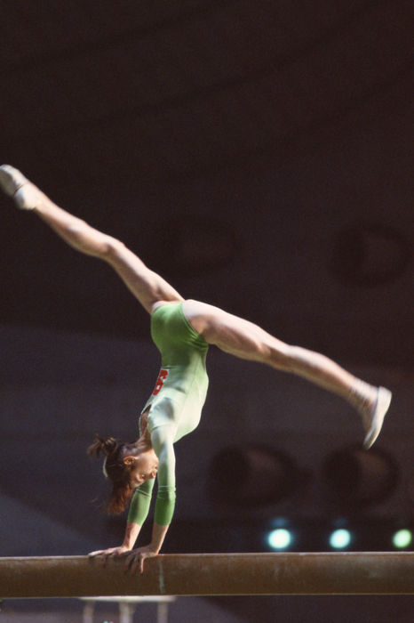Nadia Comaneci (ROM),
JUNE 4, 1979 - Artistic Gymnastics : Nadia Comaneci of Romania in action during the 1979 World Cup.
(Photo by Shinichi Yamada/AFLO) [0348]