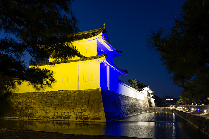 Russia invades Ukraine Nijo Castle is painted in Ukrainian flag colors World heritage site Nijo Castle is illuminated in the colors of the Ukrainian flag in Kyoto Prefecture, western Japan on March 8, 2022, following the Russian invasion of Ukraine.  Photo by Shigeki Tanaka AFLO 