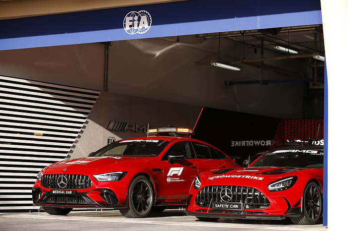F1 Grand Prix of Bahrain F1 Medical Car, Mercedes AMG GT 63 S 4MATIC , F1 Safety Car, Mercedes AMG GT Black Series, F1 Grand Prix of Bahrain at Bahrain International Circuit on March 17, 2022 in Sakhir, Bahrain.  Photo by HOCH ZWEI 
