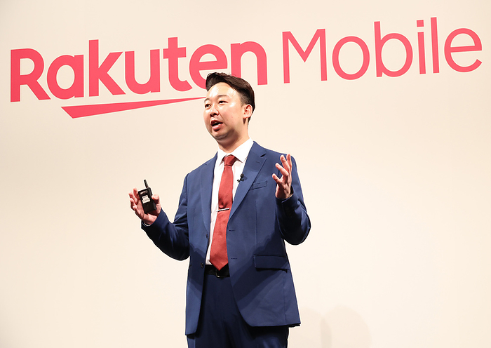 Rakuten Mobile announces the new discount plan for its mobile network May 13, 2022, Tokyo, Japan   Japan s Rakuten Mobile new president Shunsuke Yazawa announces the new services of Rakuten Mobile at the company s headquars in Tokyo on Friday, May 13, 2022. Rakuten Mobile announced the new discount plan on its mobile network, monthly data use of up to 3GB will be 980 yen for the fee from July 1.   Photo by Yoshio Tsunoda AFLO 