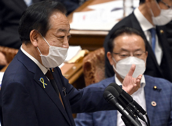 Diet, Budget Committee of the House of Representatives Yoshihiko Noda, a member of the Democratic Party of Japan s Constitutional Democratic Party, asks a question at a Lower House Budget Committee meeting in the Diet on June 1, 2022, at 3 p.m. 10 minutes, photo by Mikiharu Takeuchi