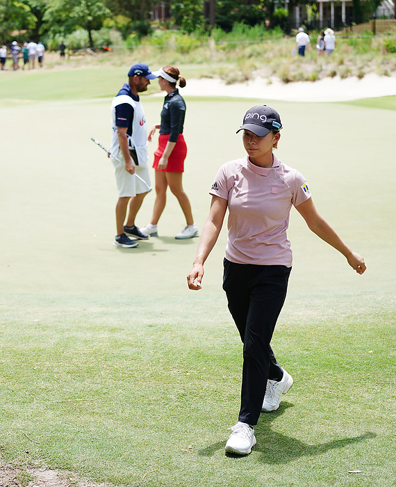 2022 U.S. Women s Open, Day 2 Hinoko Shibuno holes out at 8 over on No. 8 on the second day of the U.S. Women s Open, June 3, 2022 photo date 20220603 location Pine Needles GC, Pine Needles, USA