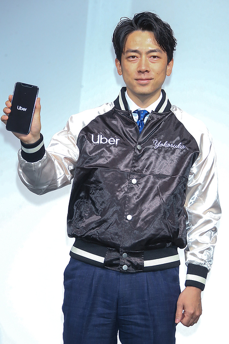 Uber Taxi  Service Launched in Yokosuka, Japan Shinjiro Koizumi speaks at press conference. UberTaxi launches operations in Yokosuka, Kanagawa Prefecture, making it possible to dispatch cars to the naval base and other locations throughout the city. Shinjiro Koizumi, a member of the House of Representatives, attended the launch press conference as a guest, wearing a  Souvenir Jacket   Sukajan , June 6, 2022.  Photo by Pasya AFLO 
