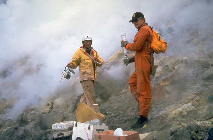 1981   Gas Sampling around the Mount St. Helens Dome USGS geologists gathered samples by hand from vents on the dome and crater floor. Additionally, sulfur dioxide gas was measured from a specially equipped airplane before, during, and after eruptions to determine  emission rates  for the volcano. 9 24 1981