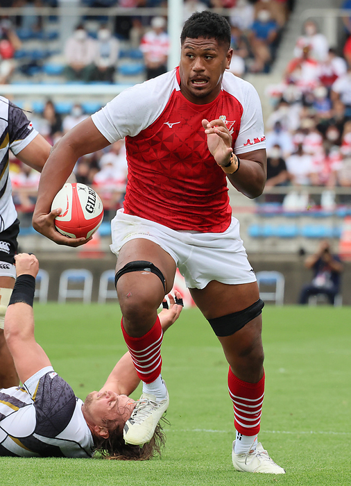 2022 Japan Rugby Charity Match June 11, 2022, Tokyo, Japan   Tonga Samurai XV lock Esei Haangana carries the ball into the end zone to score a try at a charity match to raise fund for tsunami and volcano eruption suffered Kingdom of Tonga at the Prince Chichibu rugby stadium in Tokyo on Saturday, June 11, 2022. Emerging Blossoms defeated Tonga Samura XV 31 12.      Photo by Yoshio Tsunoda AFLO  