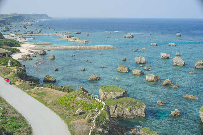 Miyako Island, a remote island in Okinawa Prefecture Famous sightseeing spot, Higashiheiannazaki with its spectacular view
