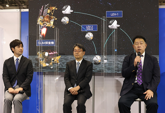 International Tokyo Toy Show is held for the first time in three years June 16, 2022, Tokyo, Japan   Japan Aerospace Expolration Agency  JAXA  professor Takashi Kubota  C  with Doshisha University professor Kimitaka Watanabe  R  and former announcer Taichi Masu  L  attend a talk show of baseball sized transformed moon prover  Sora Q  developed by JAXA and toy maker Tomy at the International Tokyo Toy Show in Tokyo on Thursday, June 16, 2022. Asia s largest toy trade show for business persons was held on 16 and 17 June, the first time in three years due to pandemic of COVID 19.        Photo by Yoshio Tsunoda AFLO 