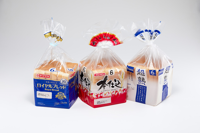 white bread The white breads Royal Bread of Yamazaki Baking Co., Ltd., Honjikomi Bread of Fuji Baking Co., Ltd. And Chojuku Bread of Pasco Shikishima Corporation are seen in Tokyo, Japan on June 9, 2022. At a time when worldwide prices for wheat have soared due to Russia s invasion of Ukraine.  Photo by Shingo Tosha AFLO 