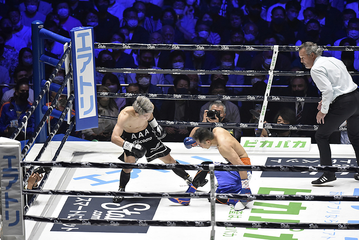 Naoya Inoue v Nonito Donaire 2 Naoya Inoue  black gloves  of Japan and Nonito Donaire  blue gloves  of the Philippines compete during their bantamweight title unification boxing match of WBA, WBC and IBF at Saitama Super Arena in Saitama, Japan, on June 7, 2022.  Photo by AFLO 