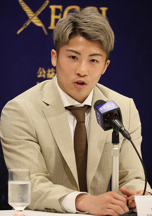WBA, WBC, IBF champion Naoya Inoue speaks at the FCCJ June 27, 2022, Tokyo, Japan   Japanese professional boxer  Monster  Naoya Inoue, holding WBA, WBC and IBF belts, speaks at the Foreign Correspondents  Club of Japan in Tokyo on Monday, June 27, 2022. Inoue defeated WBC champion Nonito Donaire of Philippines by TKO this month and became the first Japanese boxer for the pound for pound top ranker by Ring boxing magazine.       Photo by Yoshio Tsunoda AFLO 