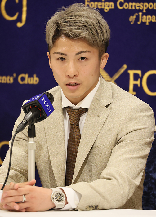 WBA, WBC, IBF champion Naoya Inoue speaks at the FCCJ June 27, 2022, Tokyo, Japan   Japanese professional boxer  Monster  Naoya Inoue, holding WBA, WBC and IBF belts, speaks at the Foreign Correspondents  Club of Japan in Tokyo on Monday, June 27, 2022. Inoue defeated WBC champion Nonito Donaire of Philippines by TKO this month and became the first Japanese boxer for the pound for pound top ranker by Ring boxing magazine.       Photo by Yoshio Tsunoda AFLO 