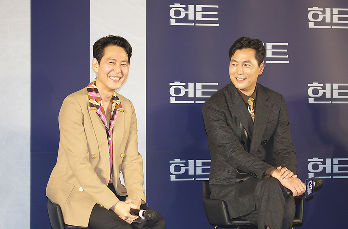 Production press conference for the movie  Hunt  in Seoul  L R  Lee Jung Jae and Jung Woo Sung, July 5, 2022 : A South Korean actor and director Lee Jung Jae and actor Jung Woo Sung attend a production press conference for the movie  Hunt  in Seoul, South Korea.  Photo by Lee Jae Won AFLO   SOUTH KOREA 