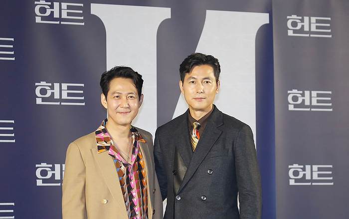 Production press conference for the movie  Hunt  in Seoul  L R  Lee Jung Jae and Jung Woo Sung, July 5, 2022 : A South Korean actor and director Lee Jung Jae and actor Jung Woo Sung pose for photographers at a production press conference for the movie  Hunt  in Seoul, South Korea.  Photo by Lee Jae Won AFLO   SOUTH KOREA 