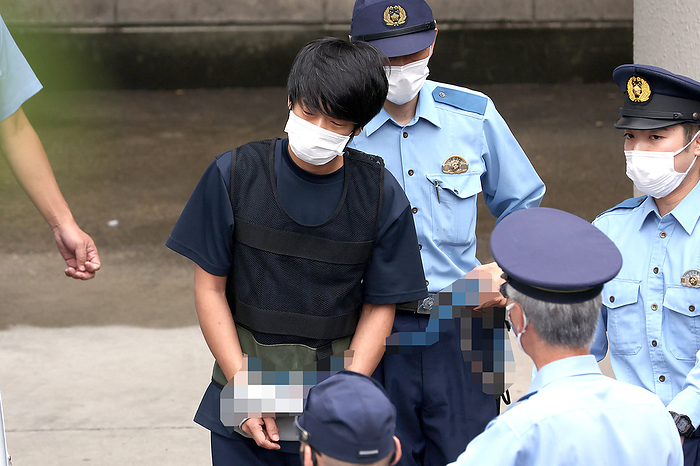 Former Prime Minister Abe shot and killed  Yamagami suspect sent to prison Suspect Tetsuya Yamagami to be sent to prison for murder in shooting of former Prime Minister Shinzo Abe  Nara Prefectural Police, Nara West Station, July 10, 2022