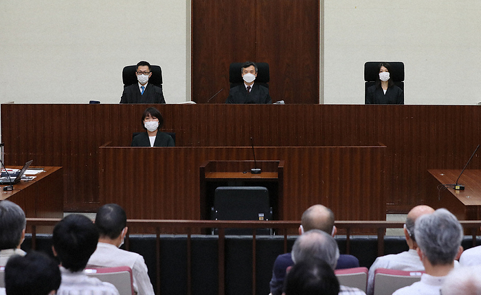 TEPCO shareholder lawsuit over nuclear accident: 4 former executives ordered to pay over 13 trillion yen in damages. The courtroom of the Tokyo District Court where the verdict on the shareholder lawsuit regarding the accident at TEPCO s Fukushima Daiichi Nuclear Power Plant was handed down  in the center, Presiding Judge Yoshihide Asakura . July 13, 3:01 p.m.  Representative photo 