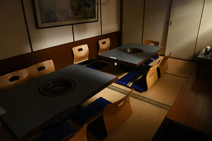 New coronary infection: Spread of infected people in the  7th wave  in Japan. A private banquet room at the Umeda Meigetsukan Dozan restaurant, a yakiniku restaurant that has been unused due to a decrease in customers following the seventh wave of the new coronavirus, in Kita ku, Osaka City, 2022. July 30, 5:35 p.m.  photo by Takehiko Onishi