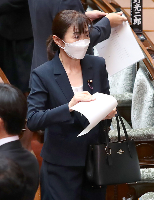 Plenary Session of the House of Councillors Senator Akiko Ikuina leaves the floor of the House of Councillors after the plenary session dispersed on August 0, 2022. In the Diet on August 5