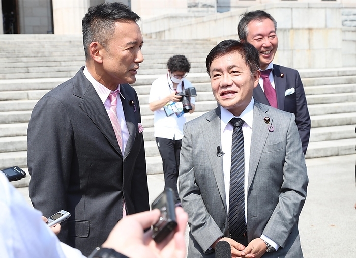 209th Extraordinary Session of the Diet Extraordinary session of the Diet opens  Reiwa Shinsei Gumi Councillor Taro Yamamoto and Dr. Suidobashi, a member of the House of Councillors, are interviewed in a closed door interview.