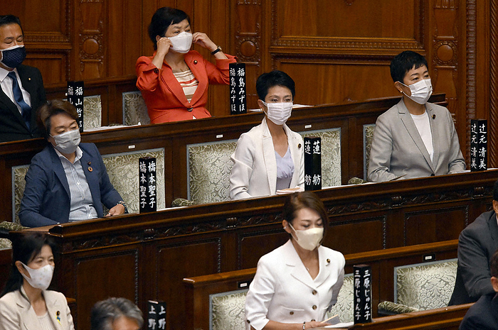 plenary session of the House of Councillors Kiyomi Tsujimoto  right , a member of the Democratic Party of Japan s Constitutional Democratic Party, attends a plenary session of the upper house of the Diet at 10:08 a.m. on August 3, 2022.