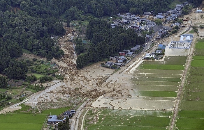 Torrential rain in Tohoku and Hokuriku A site in the Koiwauchi district of Murakami City, Niigata Prefecture, where soil and trees scattered after heavy rainfall on August 4, 2022 at 1:00 p.m. From the headquarters aircraft  Hope  at 1:26 p.m. on August 4, 2022.