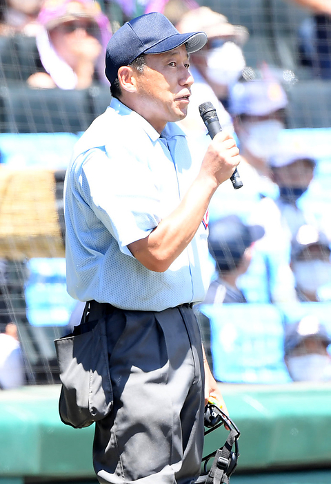 2022 Summer Koshien 2nd round August 11, 2022 National High School Baseball Championship Day 6, 2nd inning, Takamatsu Sho x Saku Nagasei, 8th inning With one out and runners at first and second base, umpire Kobayashi announces the cancellation of the intentional walk to Shogo Asano of Takamatsu Sho.