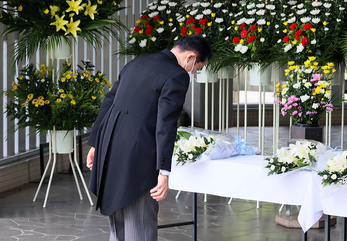 Flowers offered at Chidorigafuchi War Cemetery on the 77th anniversary of the end of the war August 15, 2022, Tokyo, Japan   Japanese Prime Minister Fumio Kishida bows his head as he offered a flower bouquet for war victims at the Chidorigafuchi National Cemetery in Tokyo on Monday, August 15, 2022. Japan marked the 77th anniversary of its surrender of WWII on August 15.      Photo by Yoshio Tsunoda AFLO  