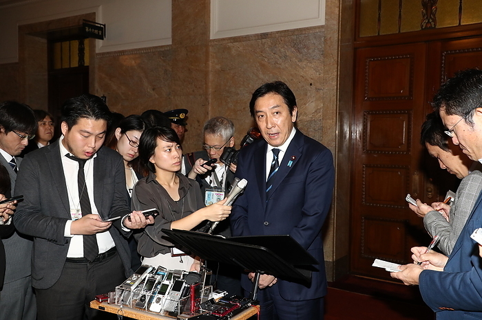 Sugawara Kazuhide Minister of Economy, Trade, and Industry Kazuhide Sugawara resigned over allegations of donations and incense in his electoral district, which the Public Offices Election Law prohibits, in the House of Representatives.
