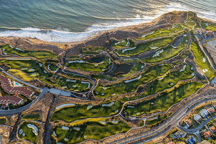 Trump National Golf Club Los Angeles Waterfront luxury golf course located at Rancho Palos Verdes, California, USA  Rancho Palos Verdes, California, United States of America, Photo by Rick Boden   Marilyn Ledingham   Design Pics