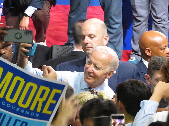 U.S. President Joe Biden grabs a supporter s smartphone and takes a  selfie  with him after his speech. U.S. President Joe Biden takes a  selfie  with a supporter s smartphone in his hand after his speech in Rockville, Maryland, U.S., August 25, 2022, 8:13 p.m. Photo by Shinichi Akiyama