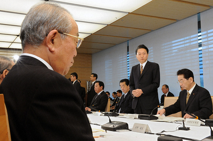 Prime Minister s Office, Government Revitalization Unit Prime Minister Yukio Hatoyama  second from right  at the beginning of the Government Revitalization Conference. Honorary Chairman Kazuo Inamori of Kyocera Corporation  left  listens to a speech by From right, Yoshito Sengoku, Minister of State for National Strategy and Minister in charge of the Government Revitalization Unit  Naoto Kan, Deputy Prime Minister and Minister of Finance  and Yoshihiko Noda, Deputy Minister of Finance, at the Prime Minister s Office at 0:53 p.m. on January 12, 2010  photo by Taro Fujii.