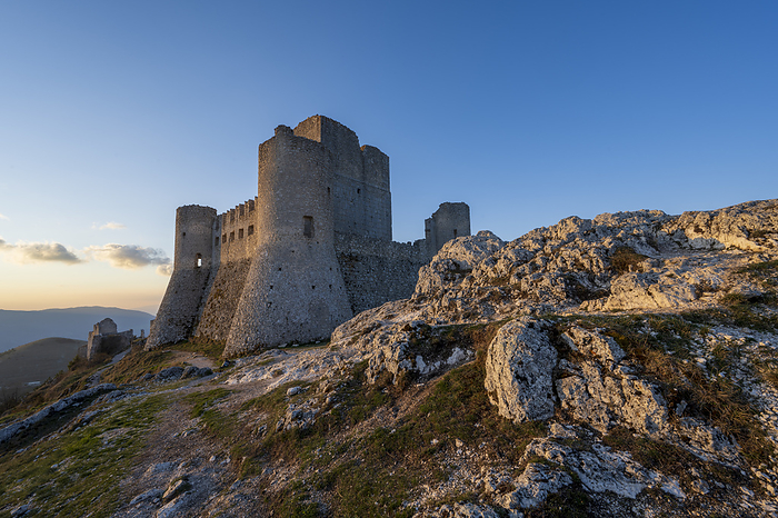 Rocca Calascio, Calascio, L Aquila, Abruzzo, Italy Rocca Calascio, Calascio, L Aquila, Abruzzo, Italy, Europe, Photo by Ed Rhodes