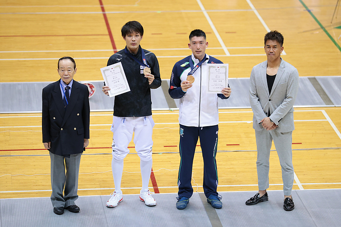 2022 Fencing All Japan Championships Men s Epee Awards Ceremony  R L  So Takei, Kazuyasu Minobe, Masaru Yamada, SEPTEMBER 8, 2022   Fencing : The 75th All Japan Fencing Championships Men s Epee Award ceremony at Komazawa Olympic Park Gymnasium in Tokyo, Japan.  Photo by AFLO SPORT 