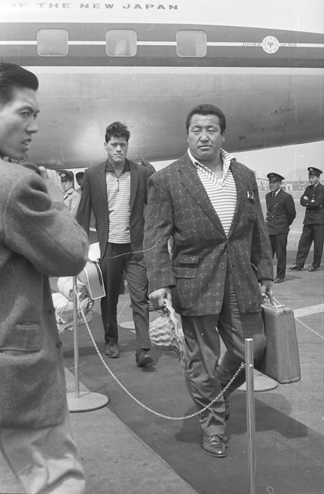 Antonio Inoki,  The Burning Spirit of Fighting,  passed away  April 1960 file photo  Rikidozan Photo Gallery New apprentice from Brazil, Kanji Inoki  born February 20, 1943, behind Rikidozan on the left, all Brazilian discus and shot put champion, finished 1st year of high school, Antonio Inoki, Kanji Inoki  Winner of the Boys  division, finished 1st year of high school, Antonio Inoki, Kanji Inoki  Rikidozan returns from his first overseas expedition in 45 days   196 April 10, 1960  Date 19600410  Location Haneda Airport, Tokyo