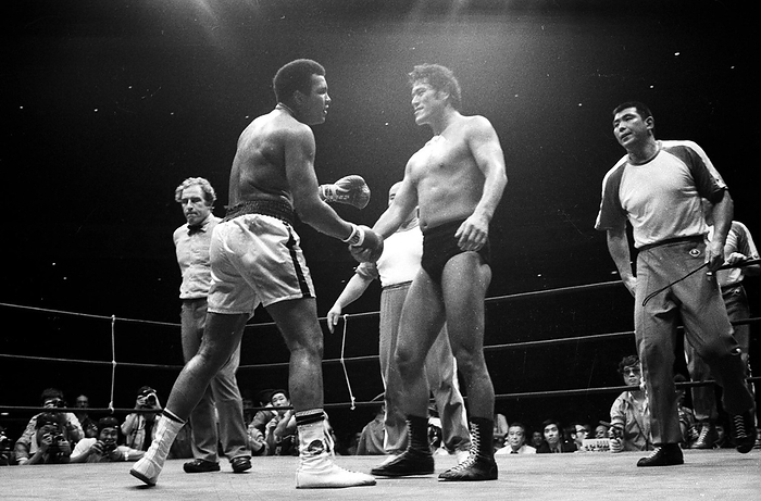 Antonio Inoki,  The Burning Spirit of Fighting,  passed away  June 1976 file photo  Antonio Inoki  right  and Muhammad Ali fight 15 times and praise each other for a good fight on June 26, 1976.  Muhammad Ali  Date 19760626 Location Budokan