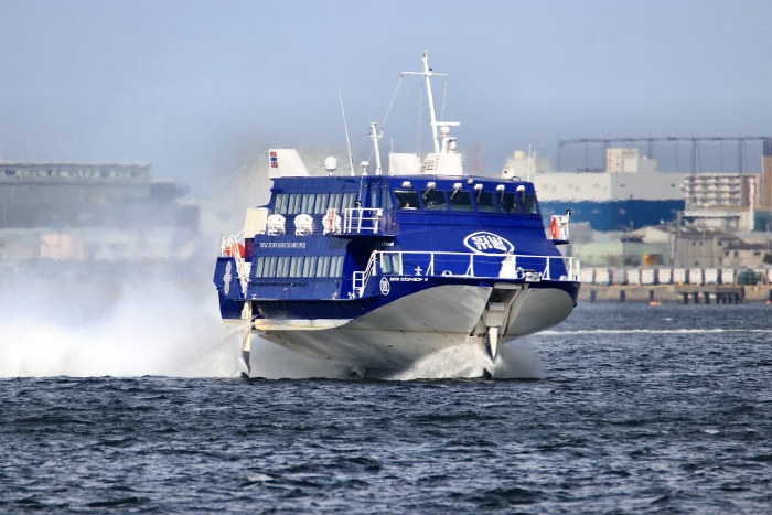 Exhilarating! Fast cruising...Jetfoil on the wing in the Port of Tokyo