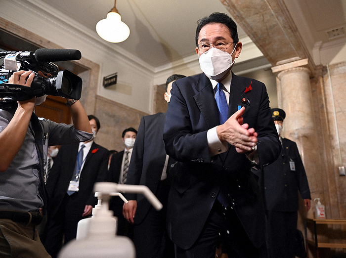 210th Extraordinary Session of the Diet, Plenary Session of the House of Representatives Prime Minister Fumio Kishida, disinfected, faces a plenary session of the House of Representatives in the Diet at 11:55 a.m. on October 3, 2022.