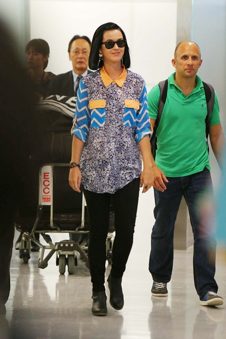 Katy Perry, Sep 24, 2012 : Chiba, Japan - U.S. actress, musician Katy Perry, arrives at Narita International Airport, Tokyo. (Photo by AFLO)